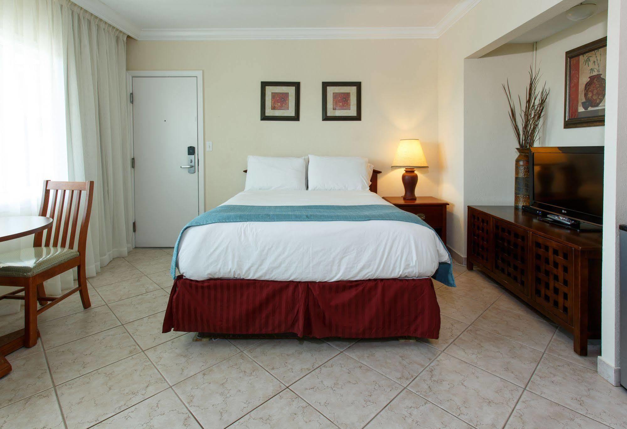 The Sea Lord Hotel & Suites (Adults Only) Lauderdale-by-the-Sea Exteriör bild